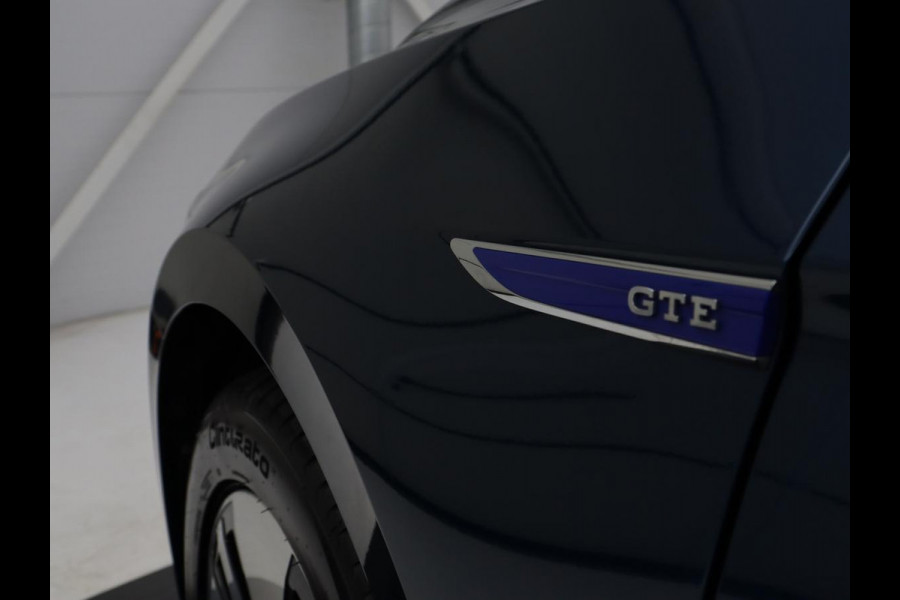 Volkswagen Passat Variant 1.4 TSI PHEV GTE Business | SOH 92,8% | Adaptive Cruise | Stoelverwarming | Massage | Camera | LED | Carplay | Climate control