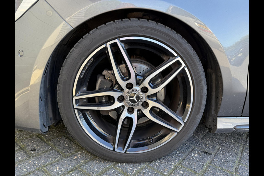 Mercedes-Benz CLA-Klasse Shooting Brake 180 AMG | Panoramadak | Camera | Navigatie | Carplay | Stoelverwarming |
