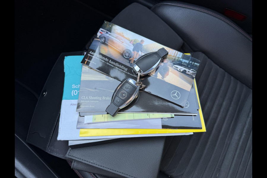 Mercedes-Benz CLA-Klasse Shooting Brake 180 AMG | Panoramadak | Camera | Navigatie | Carplay | Stoelverwarming |