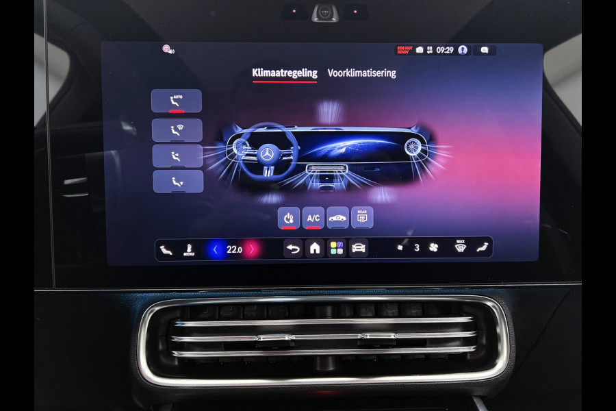 Mercedes-Benz CLA-Klasse Shooting Brake 250+ Business Solution AMG 85.5 kWh | Trekhaak | Panoramadak | Adapt. Cruise Control | Parkeerassistent | Smartphone Integratie |