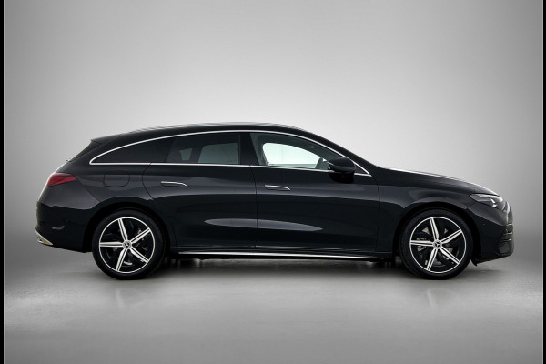 Mercedes-Benz CLA-Klasse Shooting Brake 250+ Business Solution AMG 85.5 kWh | Trekhaak | Panoramadak | Adapt. Cruise Control | Parkeerassistent | Smartphone Integratie |