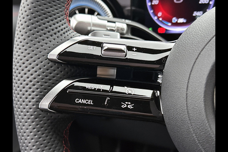 Mercedes-Benz CLA-Klasse Shooting Brake 250+ Business Solution AMG 85.5 kWh | Trekhaak | Panoramadak | Adapt. Cruise Control | Parkeerassistent | Smartphone Integratie |