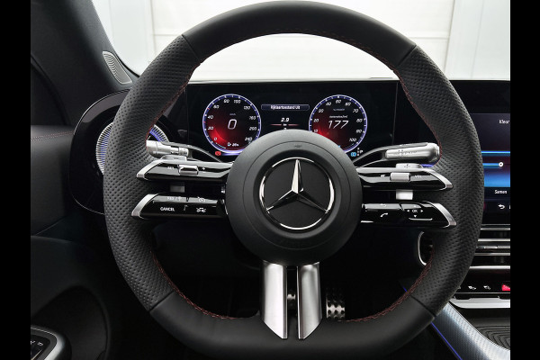 Mercedes-Benz CLA-Klasse Shooting Brake 250+ Business Solution AMG 85.5 kWh | Trekhaak | Panoramadak | Adapt. Cruise Control | Parkeerassistent | Smartphone Integratie |