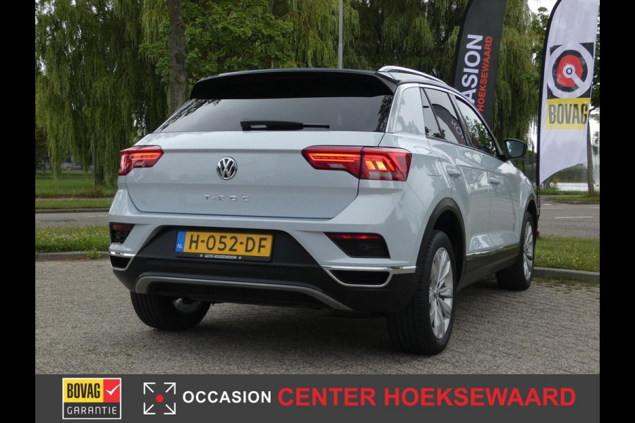 Volkswagen T-Roc 1.0 TSI Style Plus Pack | 17"inch | Two-Tone | Privacy | 2xPDC |