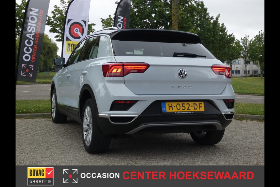 Volkswagen T-Roc 1.0 TSI Style Plus Pack | 17"inch | Two-Tone | Privacy | 2xPDC |