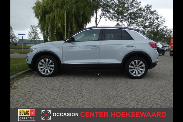 Volkswagen T-Roc 1.0 TSI Style Plus Pack | 17"inch | Two-Tone | Privacy | 2xPDC |
