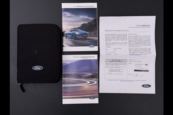Ford FOCUS Wagon 125PK Hybrid ST Line Camera Apple Carplay Android Auto Navi Ecc Cruise Control Pdc Privacy Glas Lmv 18" Isofix DAB Lane Assist Origineel Nederlandse Auto