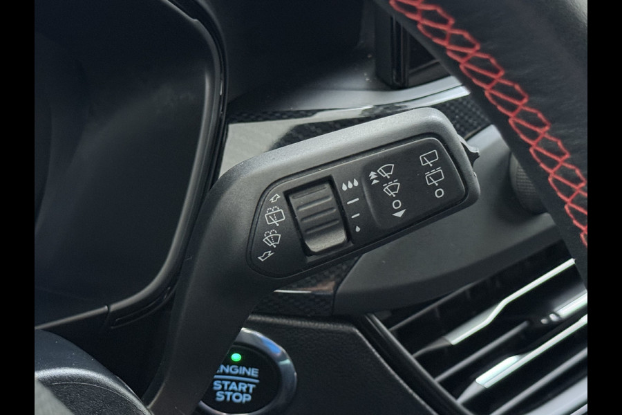 Ford FOCUS Wagon 125PK Hybrid ST Line Camera Apple Carplay Android Auto Navi Ecc Cruise Control Pdc Privacy Glas Lmv 18" Isofix DAB Lane Assist Origineel Nederlandse Auto