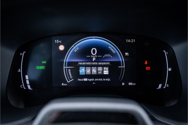 Toyota Aygo X Hybrid 115 pulse Automaat ** Stoelverwarming ** Camera ** Carplay ** Keyless