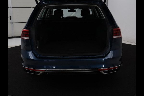 Volkswagen Passat Variant 1.4 TSI PHEV GTE Business | SOH 92,8% | Adaptive Cruise | Stoelverwarming | Massage | Camera | LED | Carplay | Climate control