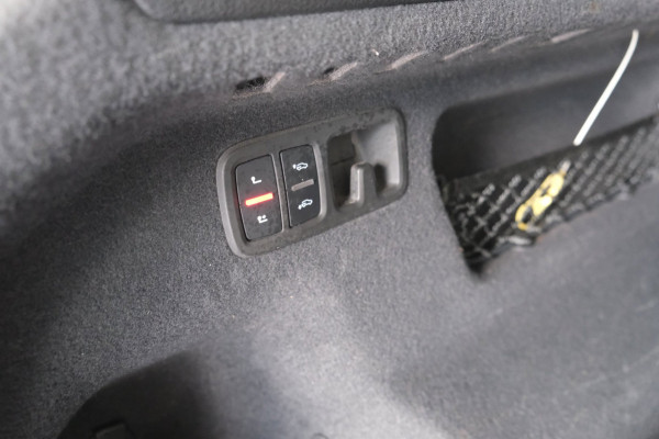 Audi Q8 55 TFSI e quattro Pro Line S 2X S-Line - Airco, Cruise, Navi, Luchtvering, Carplay, PDC, Trekhaak.
