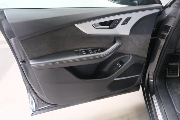 Audi Q8 55 TFSI e quattro Pro Line S 2X S-Line - Airco, Cruise, Navi, Luchtvering, Carplay, PDC, Trekhaak.