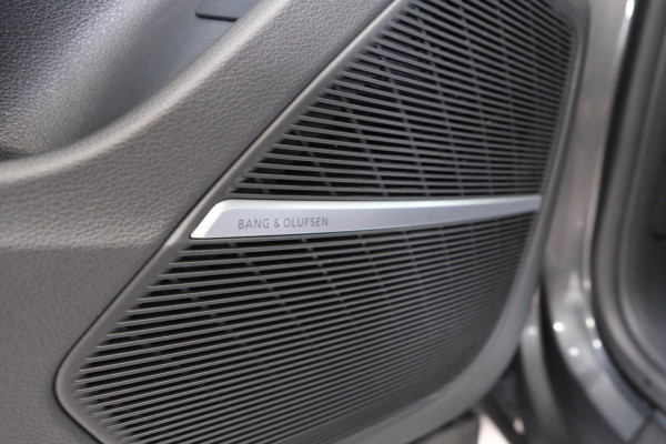 Audi Q8 55 TFSI e quattro Pro Line S 2X S-Line - Airco, Cruise, Navi, Luchtvering, Carplay, PDC, Trekhaak.