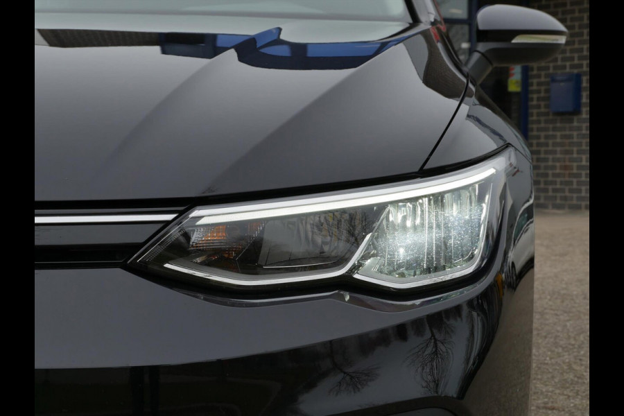 Volkswagen Golf Variant 1.0 TSI Life | Camera | Virtual | Carplay |