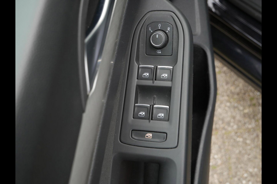 Volkswagen Golf Variant 1.0 TSI Life | Camera | Virtual | Carplay |