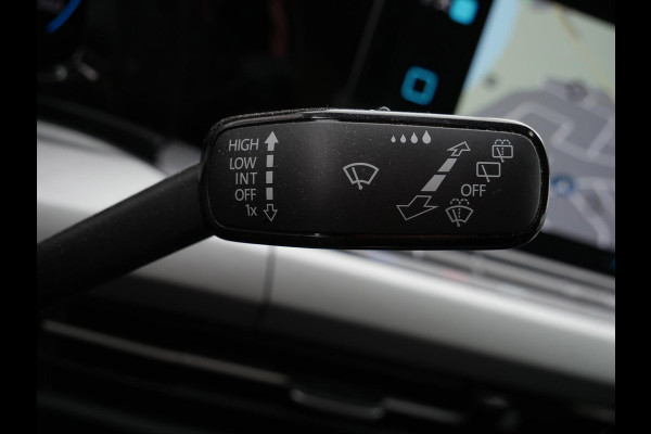 Volkswagen Golf Variant 1.0 TSI Life | Camera | Virtual | Carplay |