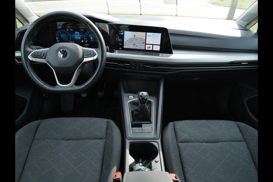 Volkswagen Golf 1.0 TSI Life | Camera | Carplay | Dolphin Grey |