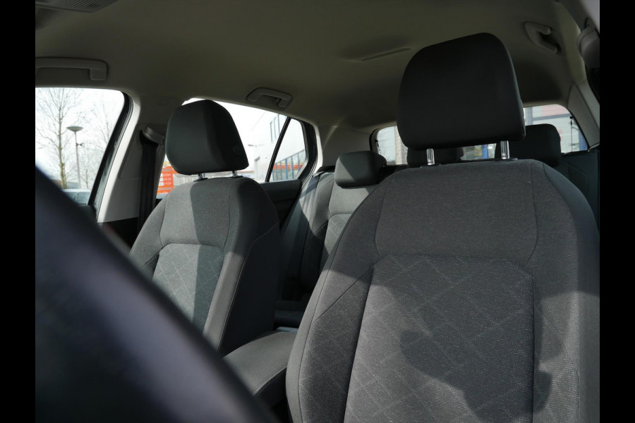 Volkswagen Golf 1.0 TSI Life | Camera | Carplay | Dolphin Grey |