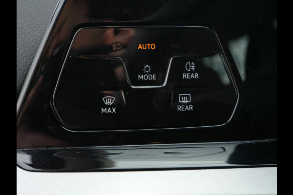 Volkswagen Golf 1.0 TSI Life | Camera | Carplay | Dolphin Grey |