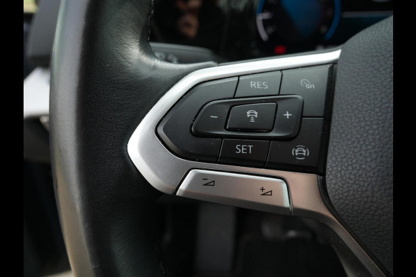 Volkswagen Golf 1.0 TSI Life | Camera | Carplay | Dolphin Grey |