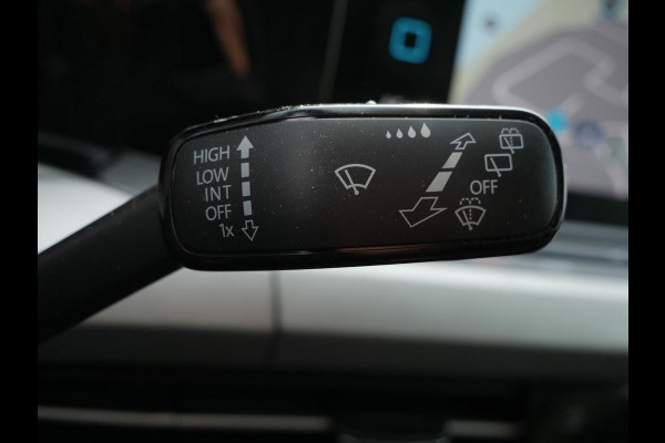 Volkswagen Golf 1.0 TSI Life | Camera | Carplay | Dolphin Grey |
