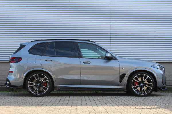 BMW X5 xDrive50e M-Sport Pro | Vierwielbesturing | Trekhaak | Spoilerpakket | H&K | Panoramadak | Luchtvering