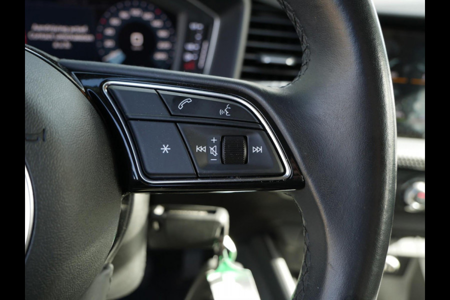 Audi A1 Sportback 25 TFSI Epic Sport | Android Auto/Apple Carplay | Zwart dak |