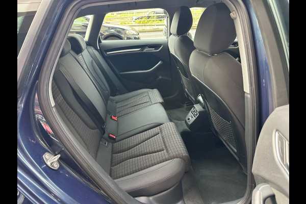Audi A3 Sportback 35 TFSI CoD Design Automaat Navi Carplay