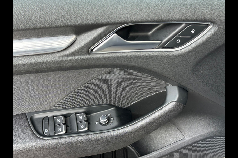Audi A3 Sportback 35 TFSI CoD Design Automaat Navi Carplay