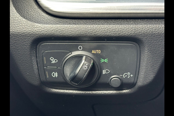 Audi A3 Sportback 35 TFSI CoD Design Automaat Navi Carplay