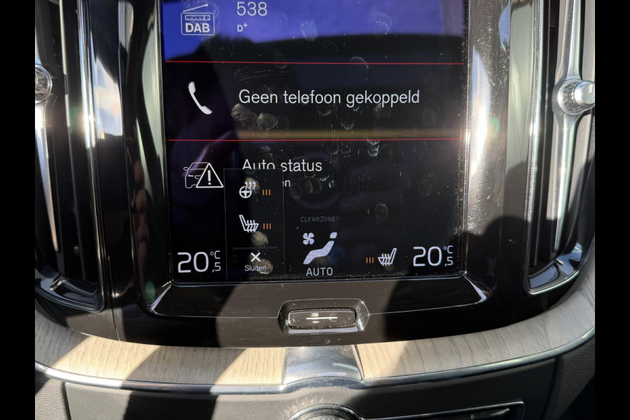 Volvo XC60 2.0 Recharge T6 AWD Inscription 19"/Panoramadak/Trekhaak/Leder + memory/Adaptieve cruise/Stoel + stuurverwarming/360 camera/Keyless/Dodehoek/Apple Carplay & Android Auto