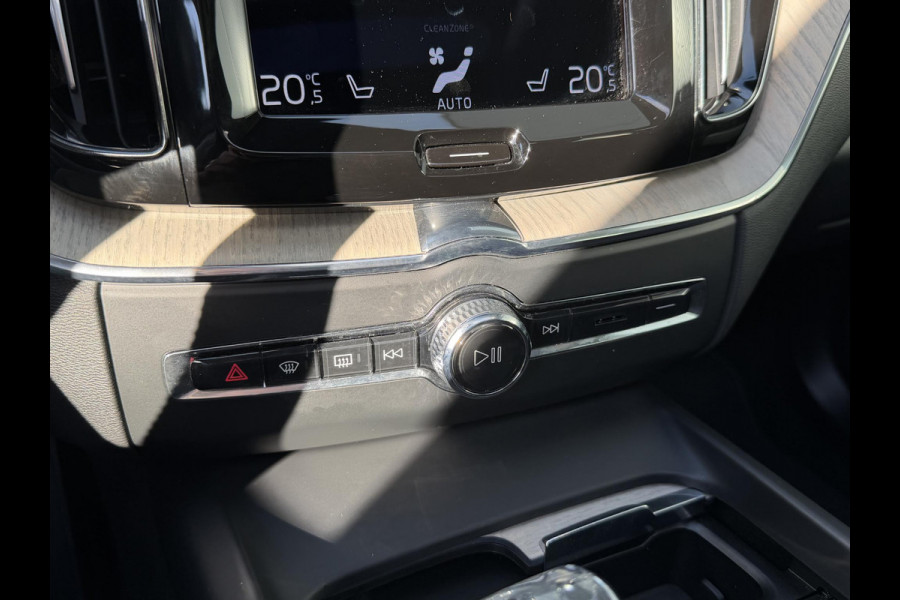 Volvo XC60 2.0 Recharge T6 AWD Inscription 19"/Panoramadak/Trekhaak/Leder + memory/Adaptieve cruise/Stoel + stuurverwarming/360 camera/Keyless/Dodehoek/Apple Carplay & Android Auto