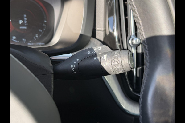 Volvo XC60 2.0 Recharge T6 AWD Inscription 19"/Panoramadak/Trekhaak/Leder + memory/Adaptieve cruise/Stoel + stuurverwarming/360 camera/Keyless/Dodehoek/Apple Carplay & Android Auto
