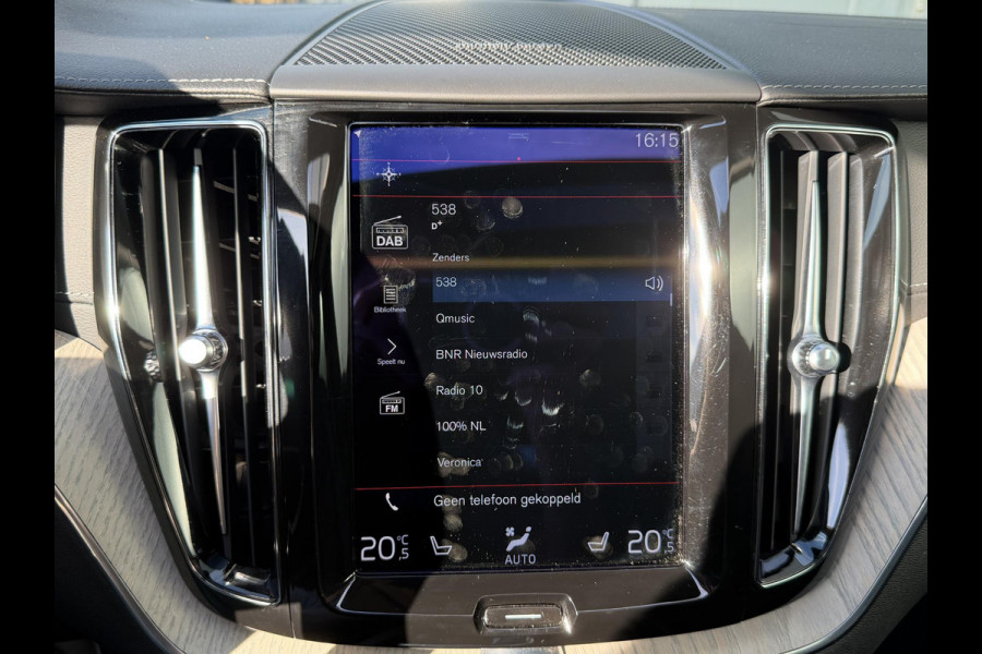 Volvo XC60 2.0 Recharge T6 AWD Inscription 19"/Panoramadak/Trekhaak/Leder + memory/Adaptieve cruise/Stoel + stuurverwarming/360 camera/Keyless/Dodehoek/Apple Carplay & Android Auto