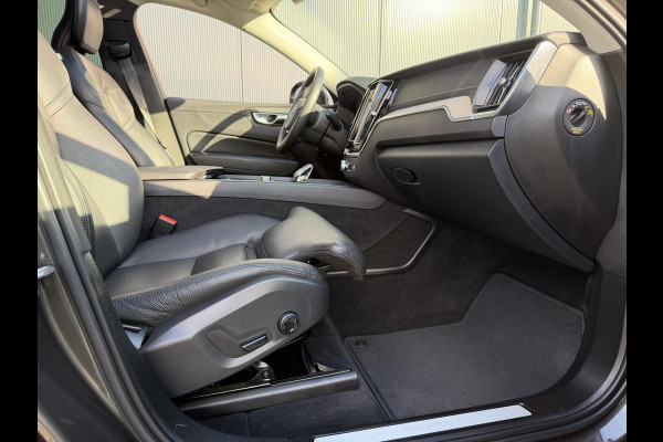 Volvo XC60 2.0 Recharge T6 AWD Inscription 19"/Panoramadak/Trekhaak/Leder + memory/Adaptieve cruise/Stoel + stuurverwarming/360 camera/Keyless/Dodehoek/Apple Carplay & Android Auto