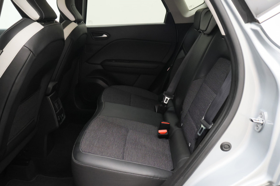 Renault Captur 1.6 E-Tech Plug-in Hybrid 160 Intens Virtual Cockpit, Cruise, Camera, Apple Carplay, Rijstrooksensor, Trekhaak, DAB, 18''