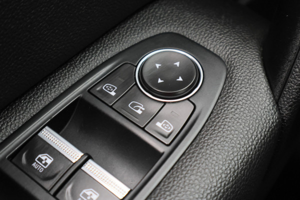 Renault Captur 1.6 E-Tech Plug-in Hybrid 160 Intens Virtual Cockpit, Cruise, Camera, Apple Carplay, Rijstrooksensor, Trekhaak, DAB, 18''