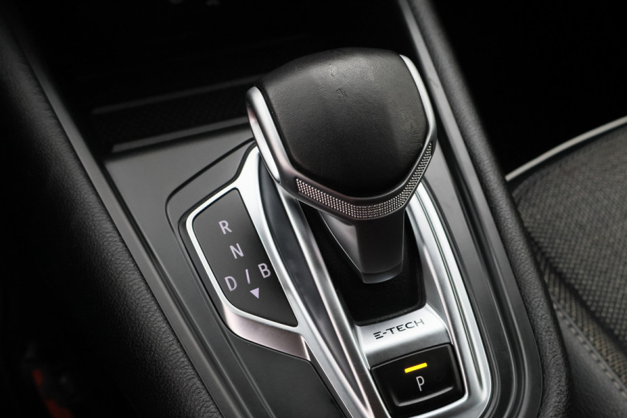 Renault Captur 1.6 E-Tech Plug-in Hybrid 160 Intens Virtual Cockpit, Cruise, Camera, Apple Carplay, Rijstrooksensor, Trekhaak, DAB, 18''