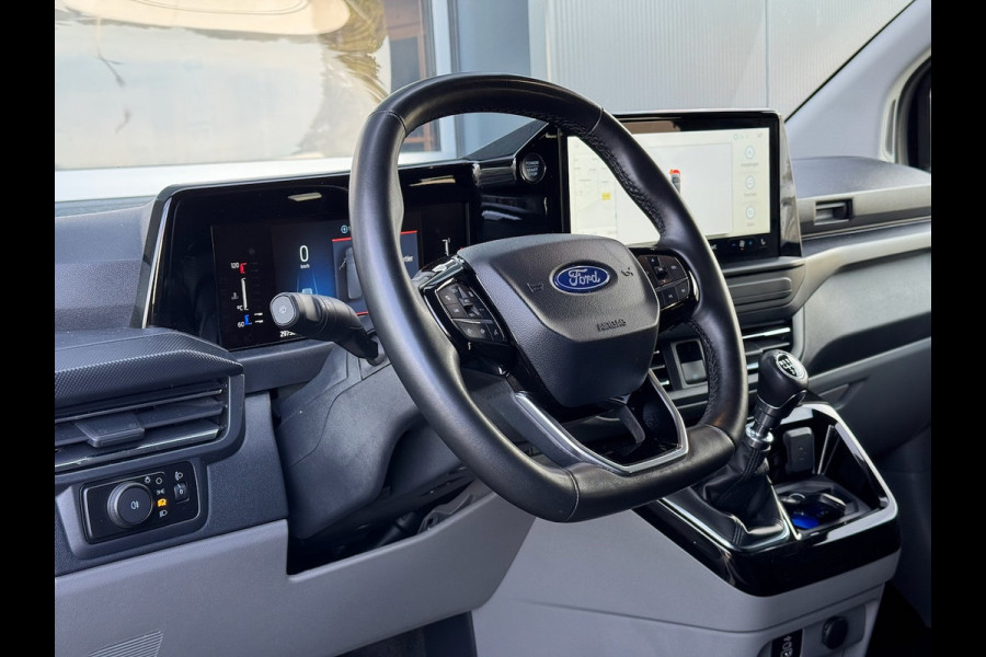 Ford Transit Custom 320 2.0 TDCI 136pk L1H1 Limited DC 5P | L+R SCHUIF | Trekhaak Elekt. | Navi | ACC | BLIS | Carplay | 17 inch