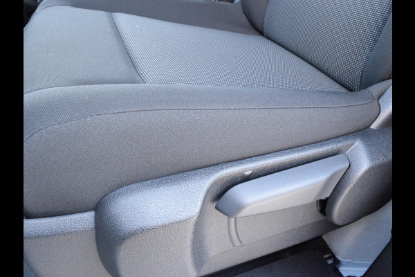 Peugeot e-Expert EV L2 75 kWh Surround NAV pakket | Geïsoleerde comfort scheidingswand met vaste ruit | Reservewiel | 7.9% financial lease mogelijk
