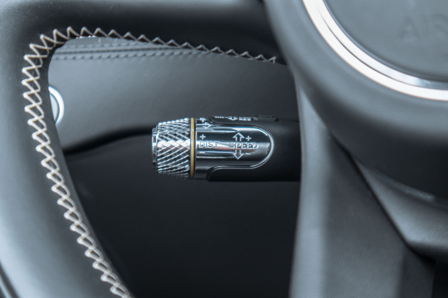 Bentley Continental GTC 4.0 V8 MULLINER | NAIM AUDIO | DIAMOND QUILTING SPEC. | TOURING+CITY SPEC. | ROTATING DISPLAY | CARBON INTERIOR | HEAD-UP | BLAC WINDSCHERM | ZWART DAK | DYNAMIC RIDE | CHROME PINSTRIPE INTERIOR | EMBLEMEN IN HOOFDSTEUNEN | ETC.