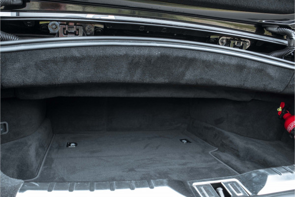Bentley Continental GTC 4.0 V8 MULLINER | NAIM AUDIO | DIAMOND QUILTING SPEC. | TOURING+CITY SPEC. | ROTATING DISPLAY | CARBON INTERIOR | HEAD-UP | BLAC WINDSCHERM | ZWART DAK | DYNAMIC RIDE | CHROME PINSTRIPE INTERIOR | EMBLEMEN IN HOOFDSTEUNEN | ETC.