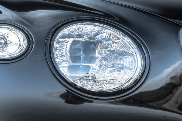 Bentley Continental GTC 4.0 V8 MULLINER | NAIM AUDIO | DIAMOND QUILTING SPEC. | TOURING+CITY SPEC. | ROTATING DISPLAY | CARBON INTERIOR | HEAD-UP | BLAC WINDSCHERM | ZWART DAK | DYNAMIC RIDE | CHROME PINSTRIPE INTERIOR | EMBLEMEN IN HOOFDSTEUNEN | ETC.
