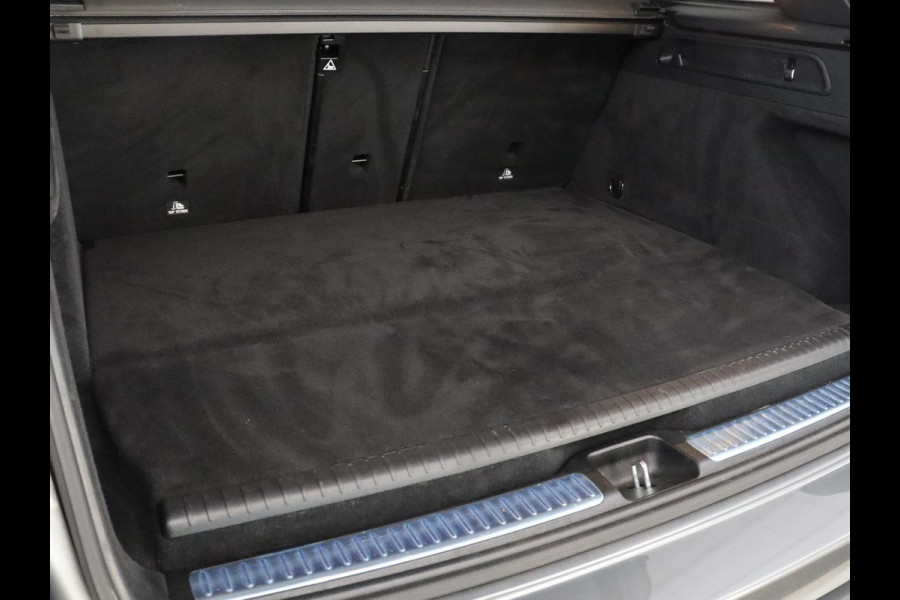 Mercedes-Benz GLC 300e 4MATIC Premium Plus | SOH 94,4% | Half leder | Cruise control | Stoelverwarming | Trekhaak | Camera | Park assist | Carplay | Sfeerverlichting | Climate control