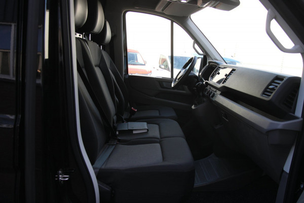 Volkswagen Crafter 35 2.0 TDI L3H3 177PK Automaat / Camera / App Connect / 3 zits