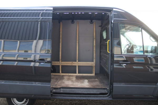 Volkswagen Crafter 35 2.0 TDI L3H3 177PK Automaat / Camera / App Connect / 3 zits