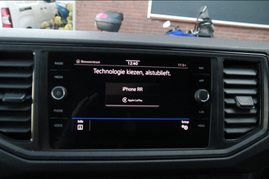 Volkswagen Crafter 35 2.0 TDI L3H3 177PK Automaat / Camera / App Connect / 3 zits