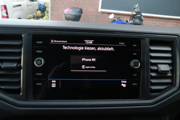 Volkswagen Crafter 35 2.0 TDI L3H3 177PK Automaat / Camera / App Connect / 3 zits