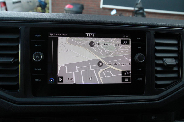 Volkswagen Crafter 35 2.0 TDI L3H3 177PK Automaat / Camera / App Connect / 3 zits