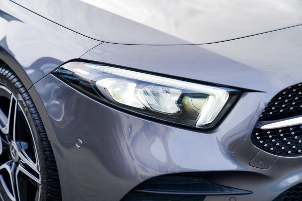 Mercedes-Benz A-Klasse 180 Premium Plus | Stoelverwarming | Panorama dak | Achteruitrijcamera | Digitaal dashboard